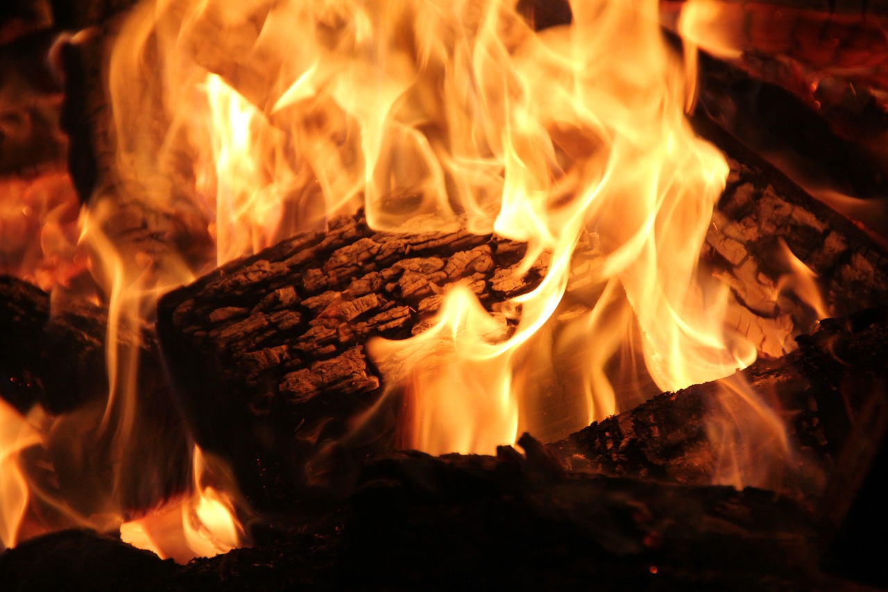 Expert Fireplace Cleaning in Middleton, MA Professional Fireplace Cleaning Services In Middleton Massachusetts
